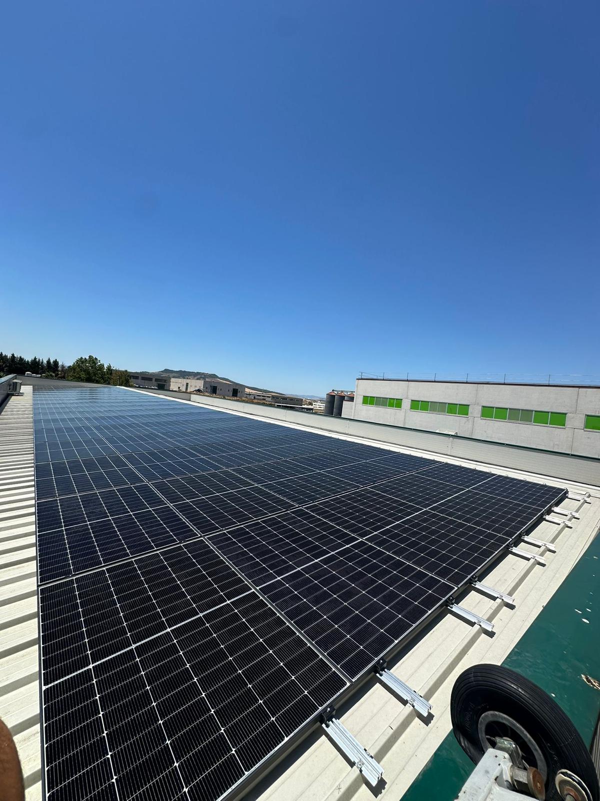 Impianto fotovoltaico industriale panoramico